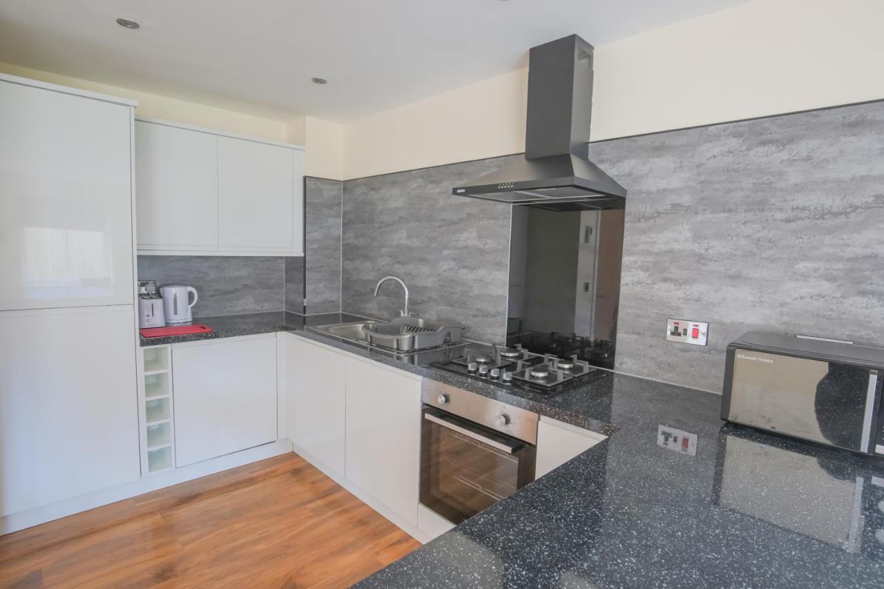 Stylish Modern Newly Built Apartment 15 Min From City Centre EDI Exterior photo